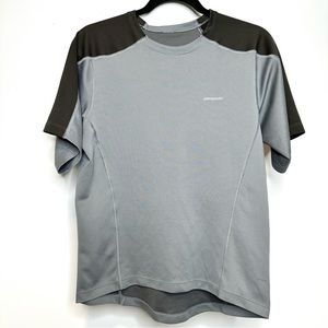 Patagonia Mens Capilene Base Layer Gray Short Sleeve Short Sz Small